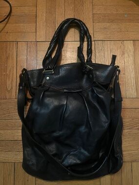 Fullum Classic Black Leather Tote with Dual Carry Straps